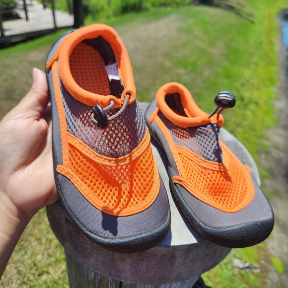 wonder nation Other - Water Shoes Kids Wonder Nation Orange and Gray Size 3 Adjustable Boys Girls